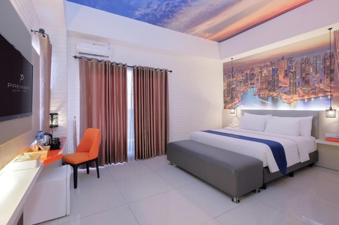Premiere Hotel Tegal Exterior photo